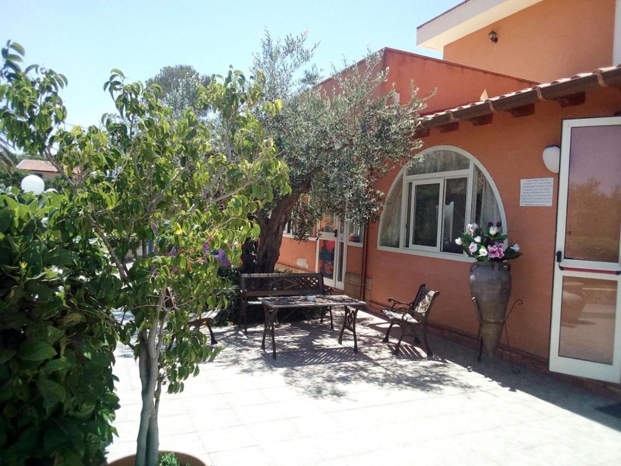 Villa Plasi Менфі Екстер'єр фото