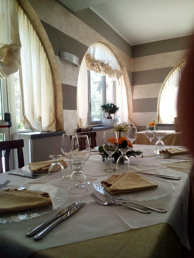 Villa Plasi Менфі Екстер'єр фото
